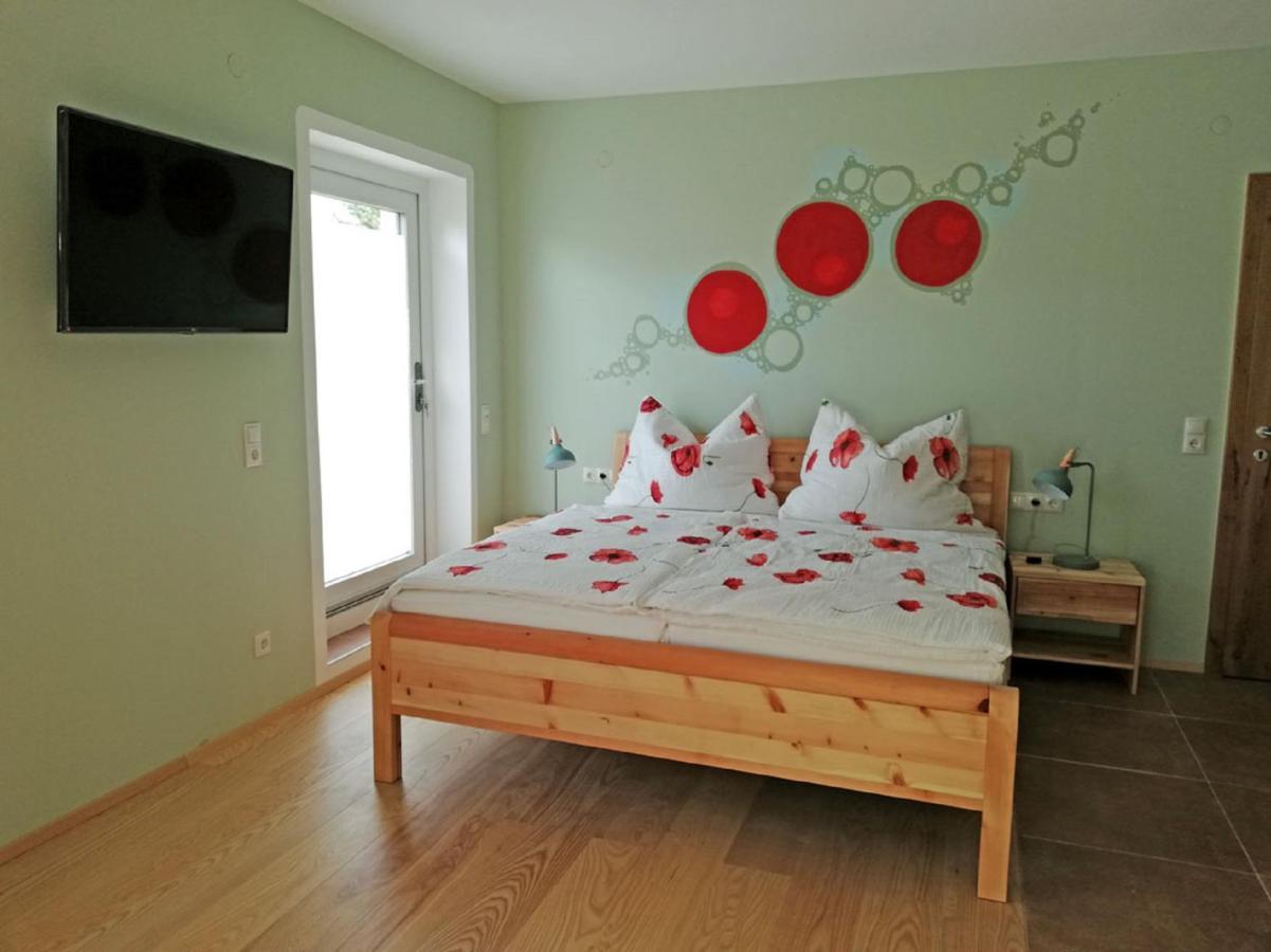 Haus Monti Hotel Maria Lanzendorf Bagian luar foto
