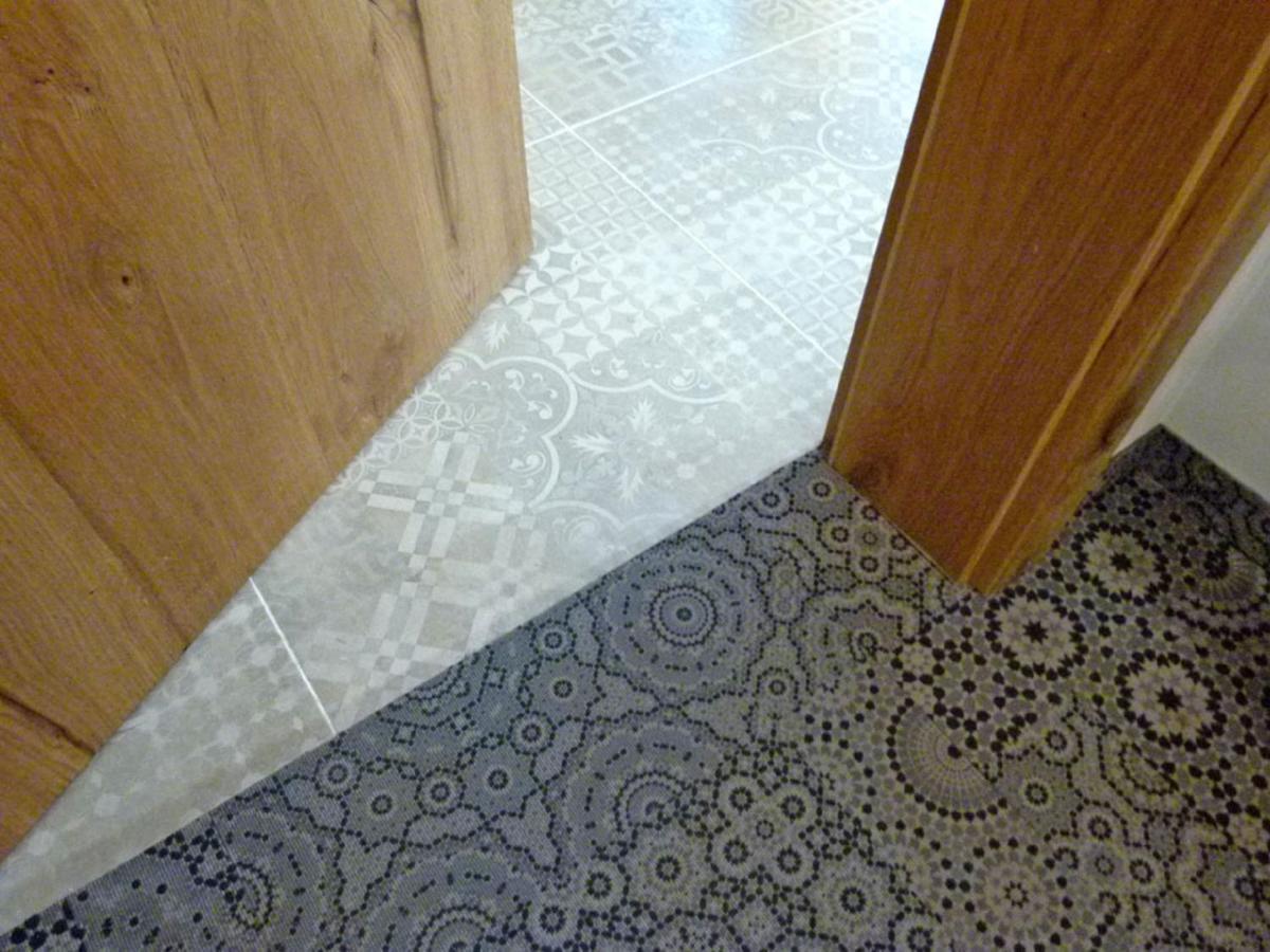Haus Monti Hotel Maria Lanzendorf Bagian luar foto