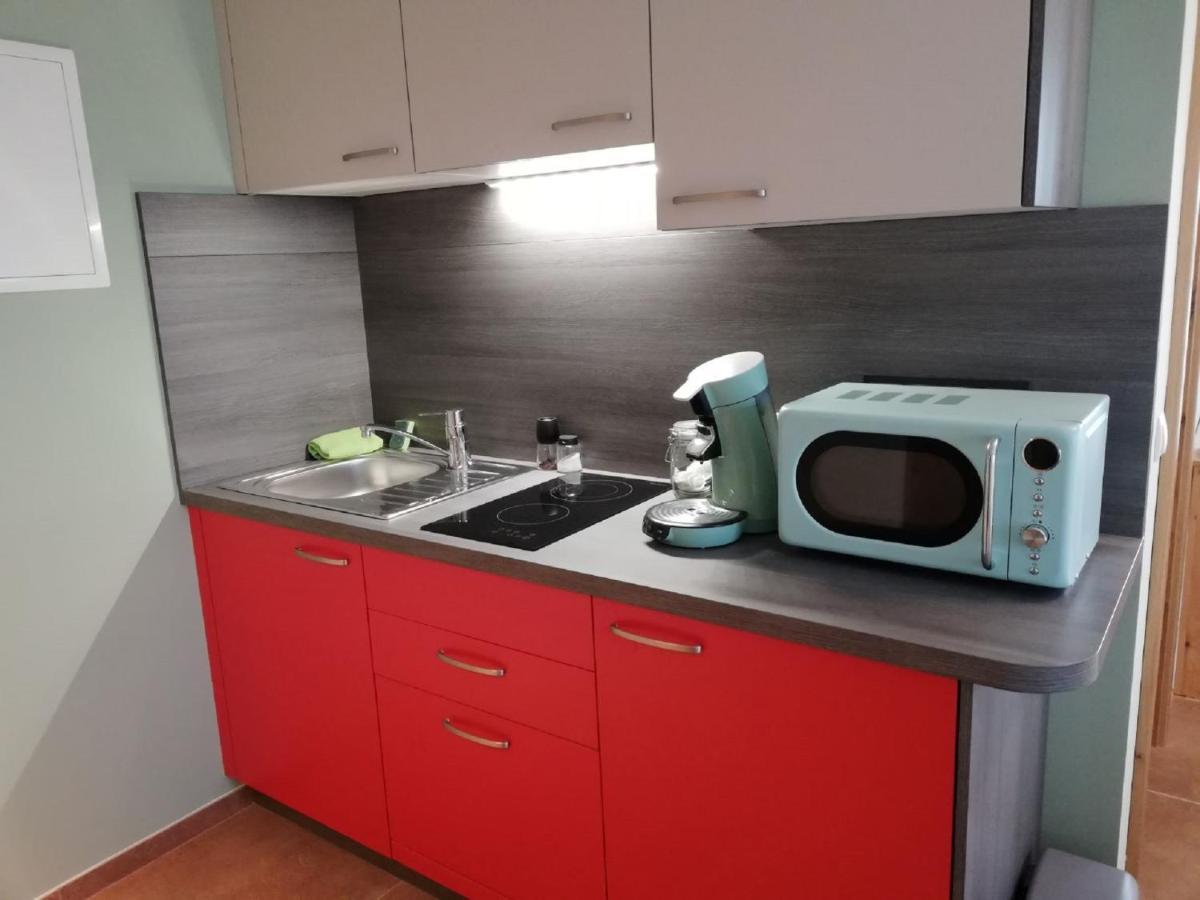 Haus Monti Hotel Maria Lanzendorf Bagian luar foto