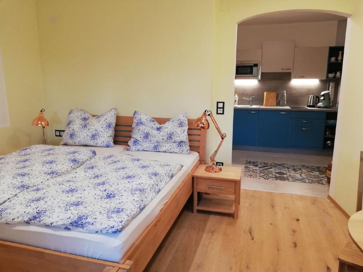Haus Monti Hotel Maria Lanzendorf Bagian luar foto